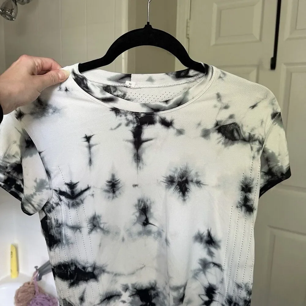 Lululemon Deep Coal Black Tie Dye Train to Be Shibori Cropped Short Sleeve Top